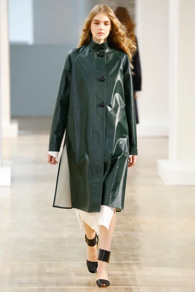 Look 24